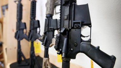 „Überkapazität“ auf dem Markt: US-Waffenhersteller Colt kündigt Ende für Sturmgewehr AR-15 an