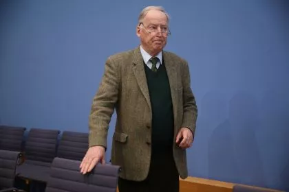 „Es gibt auch bei den Identitären vernünftige Leute“: AfD-Chef gegen Abschaffung von Unvereinbarkeitsliste