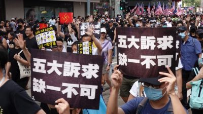 U-Bahn-Verkehr in Hongkong wegen Massenprotesten vorläufig eingestellt