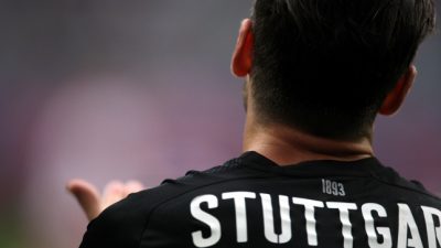 2. Bundesliga: Stuttgart bleibt nach Sieg gegen Fürth Tabellenführer