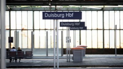 Duisburg: Minderjähriger trieb sich nachts am Bahnhof herum – ausgeraubt