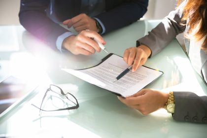 Internes Papier in Tirol: 2019 über 600 Vorfälle in Asyleinrichtungen geheim gehalten – Grünen-Landesrätin unter Druck