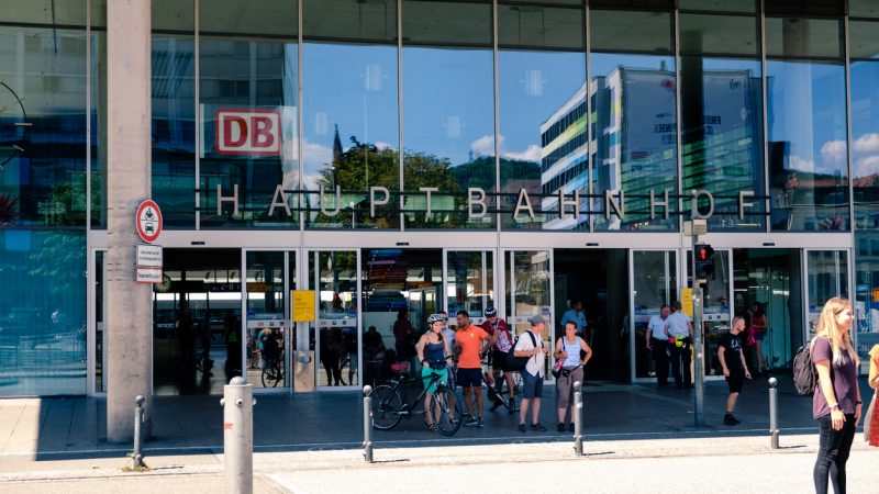 Freiburg: Festnahme nach Kontrolle am Hauptbahnhof – Überprüfung ergab vier Haftbefehle
