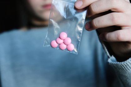 Ehepaar in Österreich bestellt Kleider und bekommt Drogen im Wert von 500.000 Euro