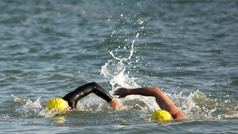 Rekord: US-Schwimmerin durchschwimmt erstmals viermal hintereinander den Ärmelkanal