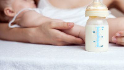 „Muttermilchnahe“ Babynahrung und der Anstieg von Zivilisationskrankheiten