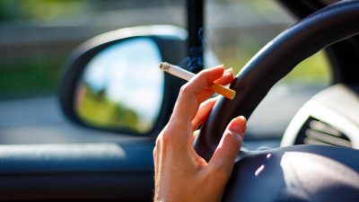Rauchverbote in Autos mit Kindern: Verstöße sollen mit bis zu 3000 Euro Bußgeld bestraft werden
