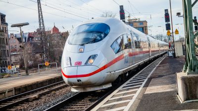 Halt nur an Bahnsteigen über 410 Meter Länge: Bahn will 2021 extralangen ICE aufs Gleis bringen