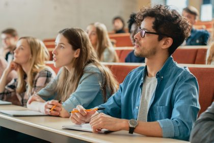 Uni-Zutritt nur mit 3G – Keine Bildung ohne Impfung?
