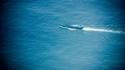 Moderne Piraterie: Drei von deutschem Frachter verschleppte russische Seeleute wieder frei