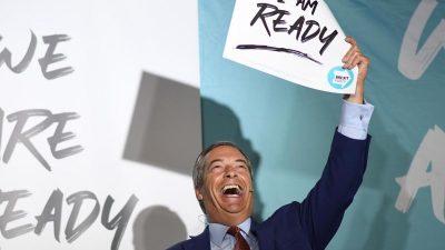 Farages Brexit-Partei lässt den Tories in mehr als 300 Wahlkreisen den Vortritt