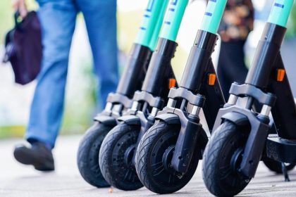 E-Scooter im Winter – Sind die Elektro-Tretroller bei Eis und Schnee eine Gefahr?