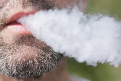 Lungenschäden durch E-Zigaretten? Verdachtsfälle verdoppelt