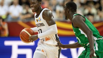 Basketballer gewinnen gegen Senegal – Olympia-Traum bewahrt