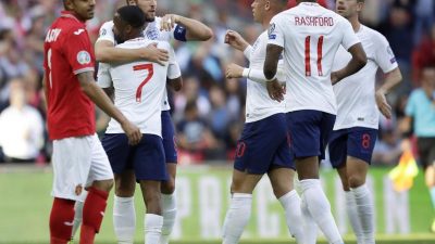 Englands Fußballer mit drittem Sieg im dritten Spiel