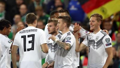 Deutschland gewinnt im Windsor Park mit 2:0 gegen Nordirland