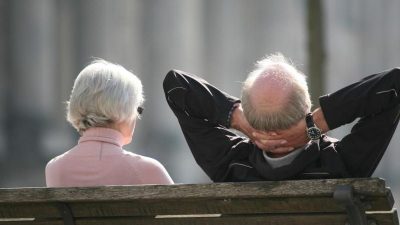 Scholz will Renteneintrittsalter mit 67 als Regelfall – Bevölkerung bevorzugt „Rente mit 63“