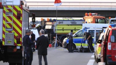 Tödliche Polizeischüsse auf A10 bei Berlin: Bewaffneter aus Polen erschossen – Großfahndung nach Frauenmord