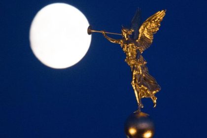 Der neidische Mond – Von Anna Ritter