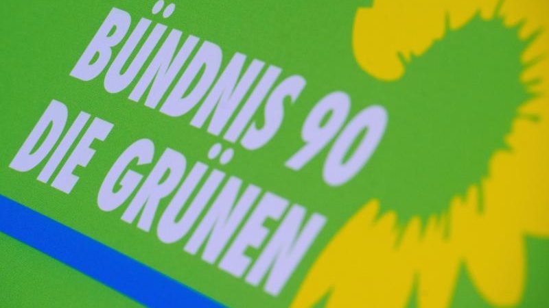 Grüne feiern 40 Jahre Gründung: „Nie wieder Deutschland“-Partei in Deutschland akzeptiert wie nie