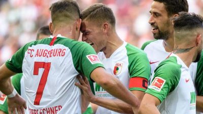 FC Augsburg erkämpft ersten Saisonsieg