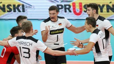 Deutsche Volleyballer holen Sieg gegen Österreich