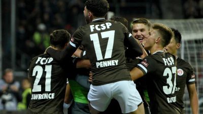 FC St. Pauli überrascht mit historischem Derby-Sieg