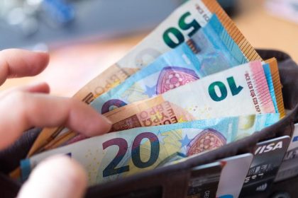 Kaum Überschussbeteiligung: Laufende Verzinsung von Lebensversicherungen sinkt