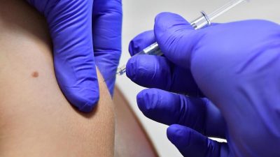 „Brandgefährlich“: Scharfe Kritik von Patientenschützern an Debatte über Impfpflicht