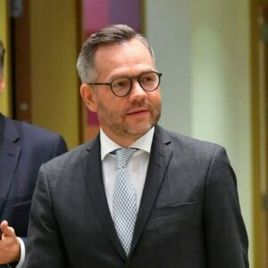 SPD-Politiker Michael Roth steigt aus: Täglicher Überlebenskampf und Kühlschrank-Atmosphäre