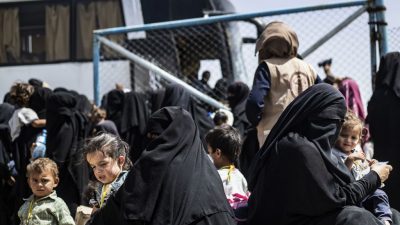 Kinderhilfsorganisation: Regierungen müssen 9.000 IS-Kinder sofort aus Syrien herausholen