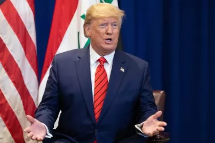 Trump an Demokraten: Helft lieber das Land aufzubauen, als "Zeit und Energie mit Schwachsinn” zu verschwenden