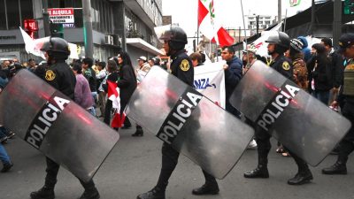 Perus Präsident Vizcarra löst den Kongress auf, Neuwahlen für 26. Januar angekündigt