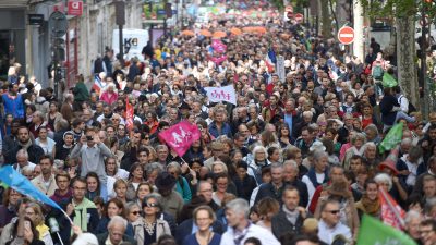 Frankreich: Tausende demonstrieren für „Freiheit, Gleichheit, Vaterschaft“ gegen künstliche Befruchtung für alle