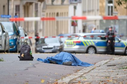 Schießerei vor Synagoge: Bei Getöteten handelt es sich um einen Mann und eine Frau