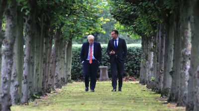 Privates Treffen zwischen Johnson und Varadkar: Brexit-Abkommen möglich