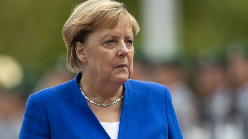 Merkel sagt: „Nein zu Intoleranz, Nein zu Ausgrenzung, Nein zu Hass und Antisemitismus“
