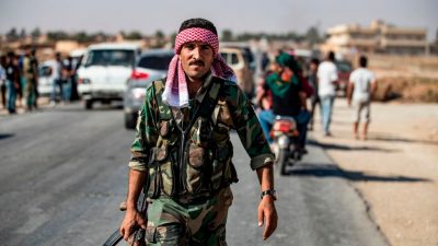 Nordsyrien-Konflikt: Syrische Regierungstruppen auf dem Weg zur türkischen Grenze