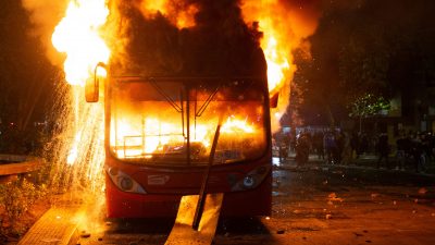 Chiles Präsident verhängt nach Protesten Ausnahmezustand in Hauptstadt Santiago