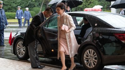 Bericht: Peking erwägt Absetzung von Hongkongs Regierungschefin Lam