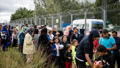 EU setzt Ungarn Frist wegen umstrittener Migrantenlager