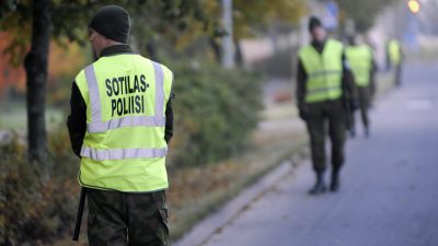 Lebenslange Haft für Säbelangreifer an Schule in Finnland