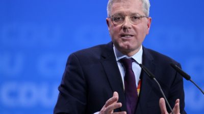 Norbert Röttgen Außenpolitikexperte der CDU sieht Destabilisierung durch US-Truppenabzug in Syrien
