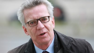 Staatsreform gefordert – Ehemaliger Minister De Maizière übt heftige Kritik an langwierigen und überflüssigen Verfahren