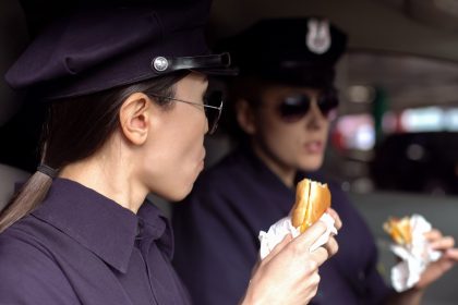 Power Shakes statt Lunchpaket für Polizei – “langweilige Semmeln” haben ausgedient