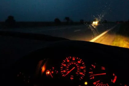 Sachsen-Anhalt: Autofahrer fährt in wandernde Mädchen am Straßenrand – 13-Jährige tot, Freundin im Krankenhaus