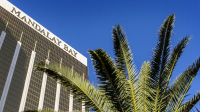 Casino-Hotel zahlt bis zu 800 Millionen Dollar Entschädigung nach Massaker von Las Vegas