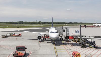 Hamburg: Fliegerbombe entschärft – Flugbetrieb wird wieder aufgenommen