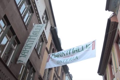 Freiburg: Betrunkener „Antänzer“ rastet in Markthalle aus – Drei verletzte Frauen im Krankenhaus behandelt