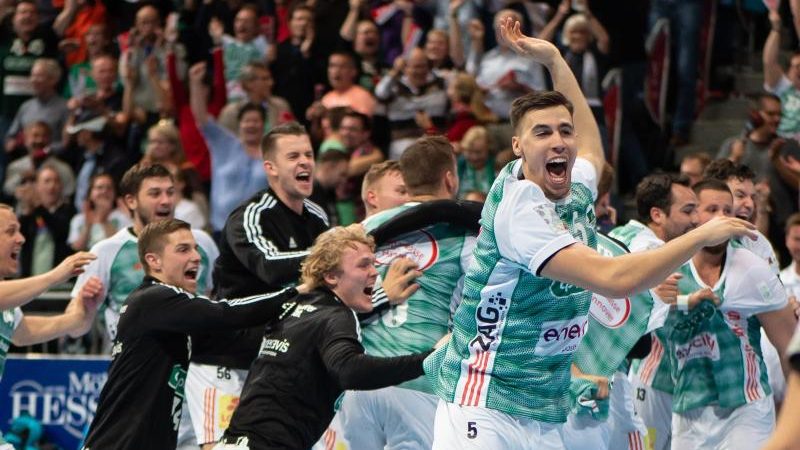Hannovers Handballer werfen Meister Flensburg aus dem Pokal